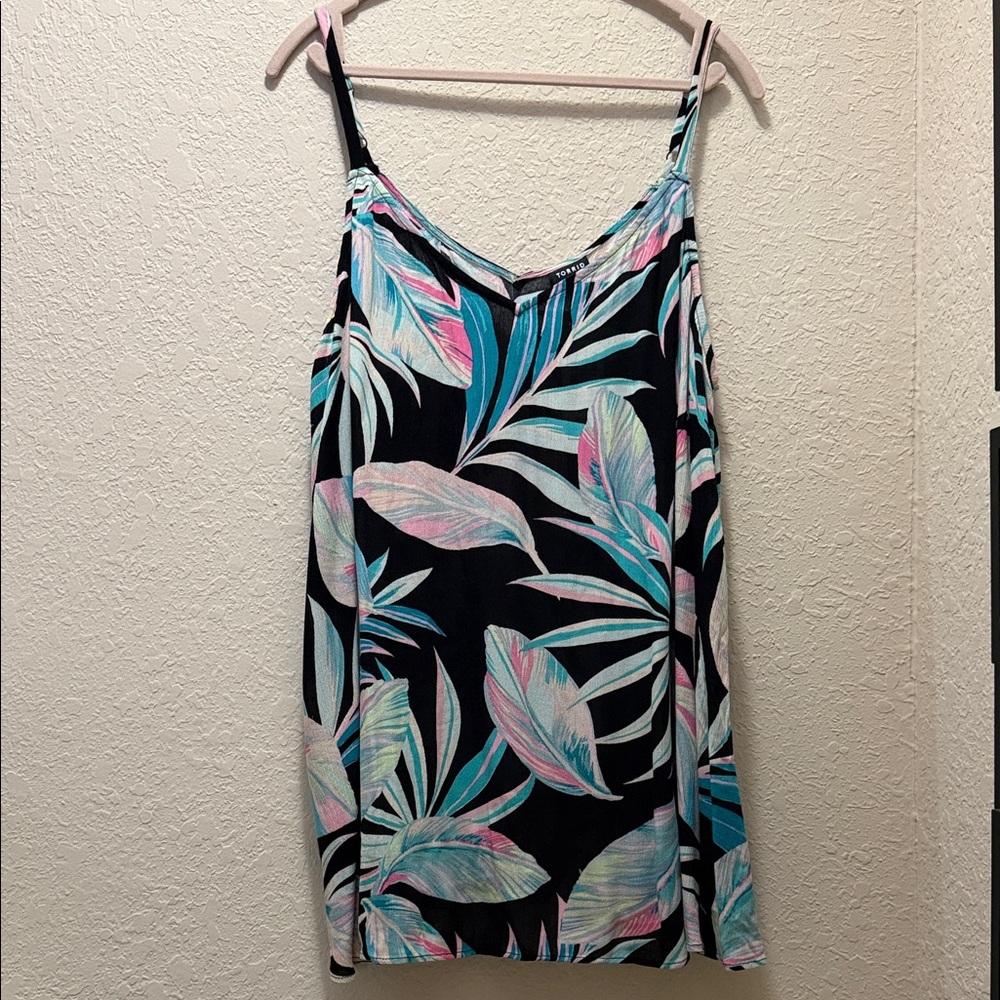 NWT, Torrid Leaf Print Tank, Size 3